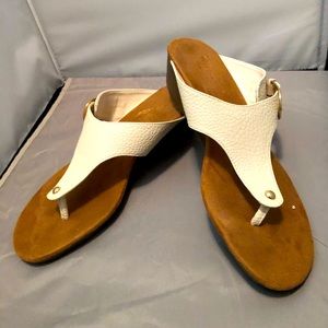 Aerosoles Heelrest Wedge/ Thong Sandals